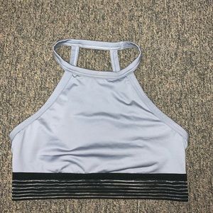 Victoria sport high neck sport bra